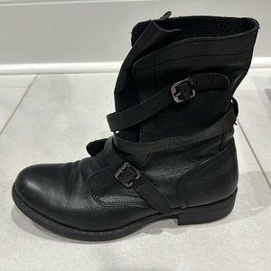Black boot